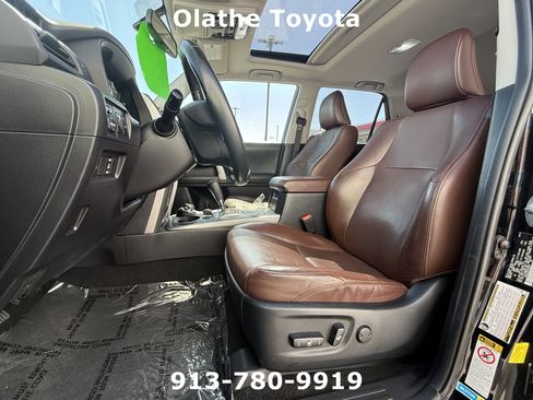 Used 2014 Toyota 4Runner Limited w/ Convenience Package AWD/4WD image 4
