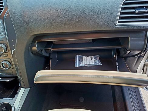 Used 2017 Ford Explorer FWD image 28
