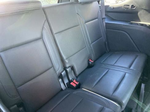 Used 2022 Chevrolet Tahoe Z71 w/ Luxury Package image 23