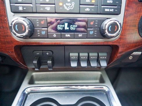 Used 2012 Ford F250 King Ranch w/ King Ranch w/Chrome Pkg AWD/4WD image 30