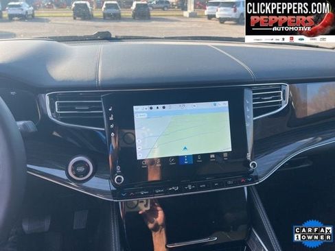 Used 2022 Jeep Wagoneer Series III w/ Flexible Seating Group image 16