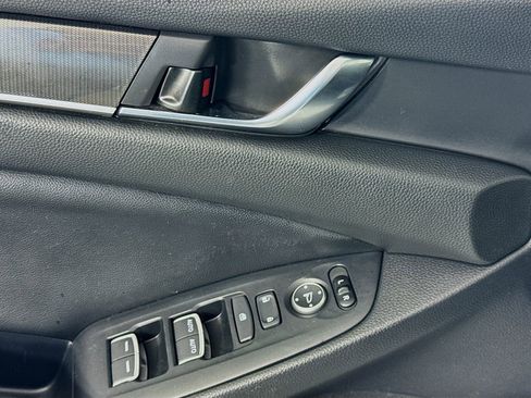Used 2022 Honda Accord Sport image 21