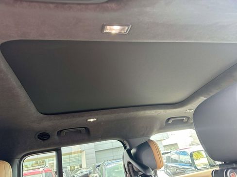 Used 2025 Land Rover Defender 130 V8 image 11