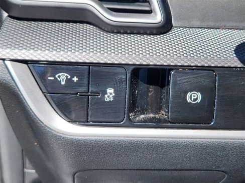 Used 2024 Kia Sportage LX image 21