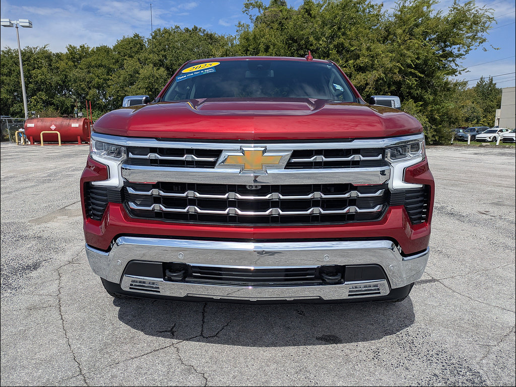 Certified 2025 Chevrolet Silverado 1500 LTZ AWD/4WD image 9