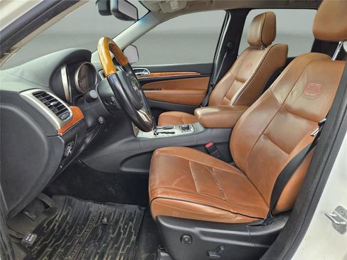 Used 2012 Jeep Grand Cherokee Overland AWD/4WD image 21