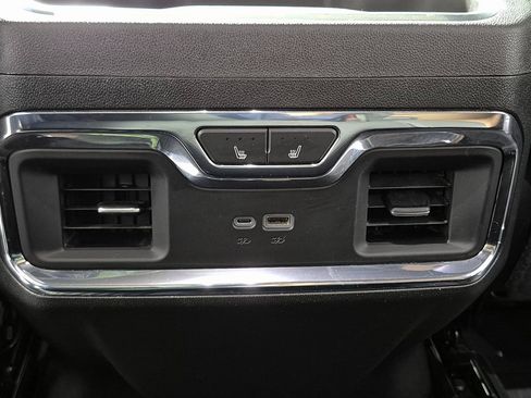 Used 2024 Chevrolet Silverado 3500 High Country w/ Technology Package image 23