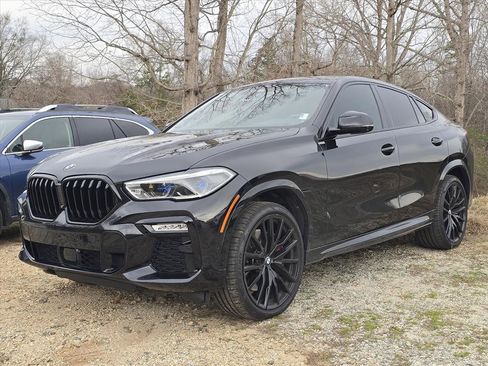 Used 2021 BMW X6 M50i w/ Executive Package image 3