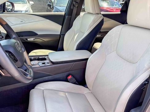 Certified 2023 Lexus RX 350 FWD w/ Accessory Package (K3) image 16