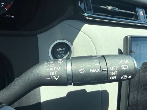 Used 2026 Land Rover Range Rover Velar Dynamic SE AWD/4WD image 18