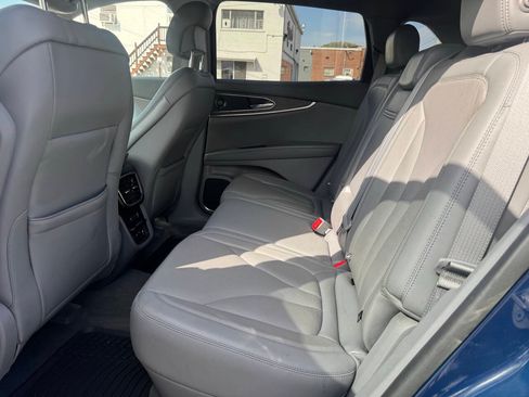 Used 2019 Lincoln Nautilus Reserve AWD/4WD image 10