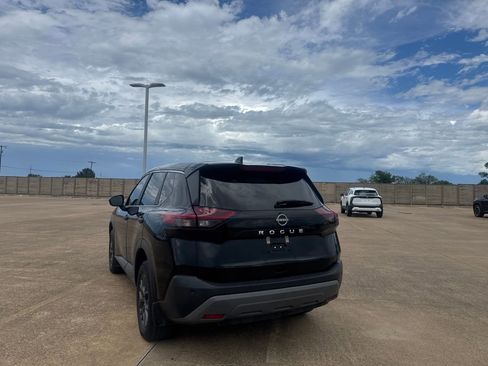 Certified 2023 Nissan Rogue S FWD image 17