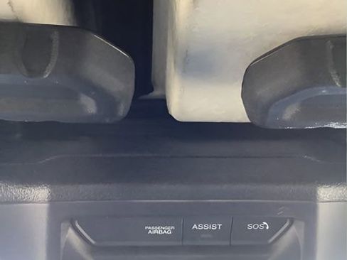 Used 2024 Jeep Wrangler Unlimited Sahara image 28