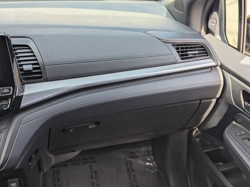 Used 2023 Honda Odyssey Sport image 16