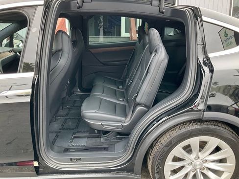 Used 2019 Tesla Model X Long Range AWD/4WD image 26