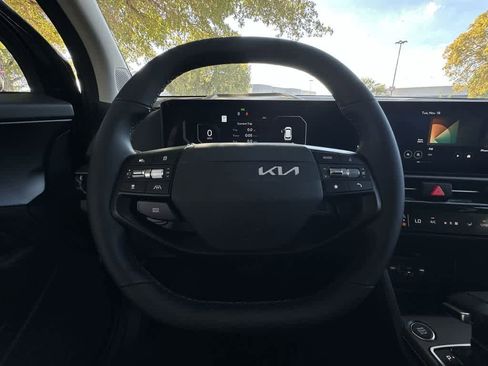 Used 2026 Kia Sportage SX FWD image 15