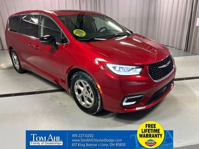 Used 2024 Chrysler Pacifica Limited