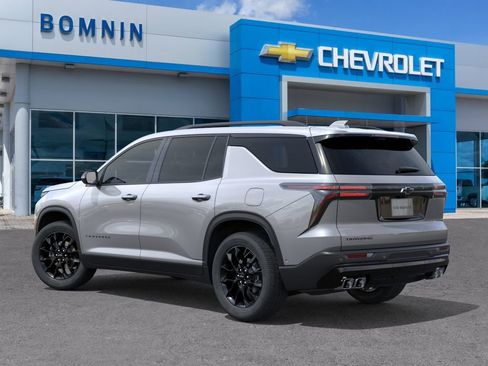 New 2026 Chevrolet Traverse LT FWD image 4