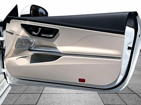 Certified 2024 Mercedes-Benz CLE 300 4MATIC Coupe image 31