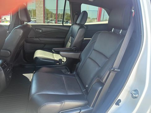 Used 2021 Honda Pilot Black Edition image 12