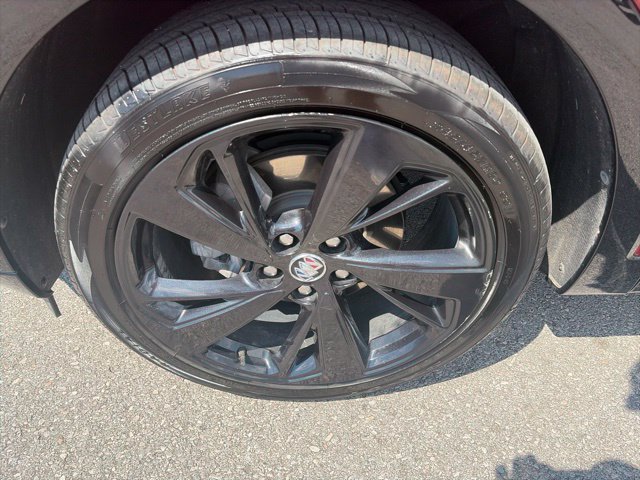 Used 2023 Buick Envision Essence w/ Sport Touring Package FWD image 10