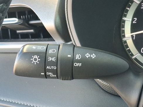 Certified 2023 Toyota Highlander LE image 26