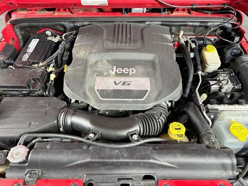 Used 2016 Jeep Wrangler Unlimited Sport w/ Quick Order Package 24S AWD/4WD image 29