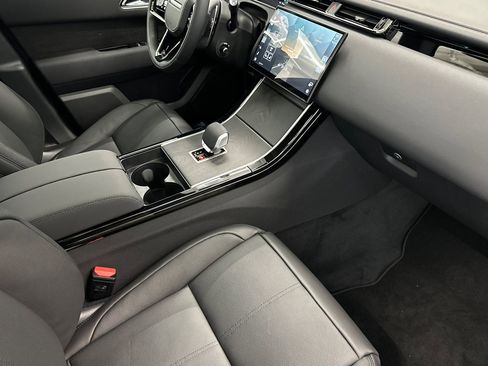 New 2026 Land Rover Range Rover Velar Dynamic SE image 27