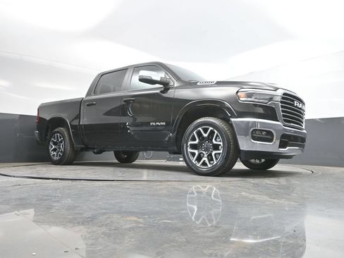 Used 2025 RAM 1500 Laramie AWD/4WD image 35