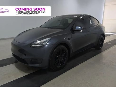 Used 2020 Tesla Model Y Long Range image 1