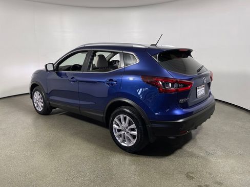 Used 2022 Nissan Rogue Sport SV w/ Technology Package image 5