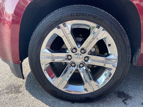 Used 2016 GMC Yukon XL Denali w/ Open Road Package AWD/4WD image 38