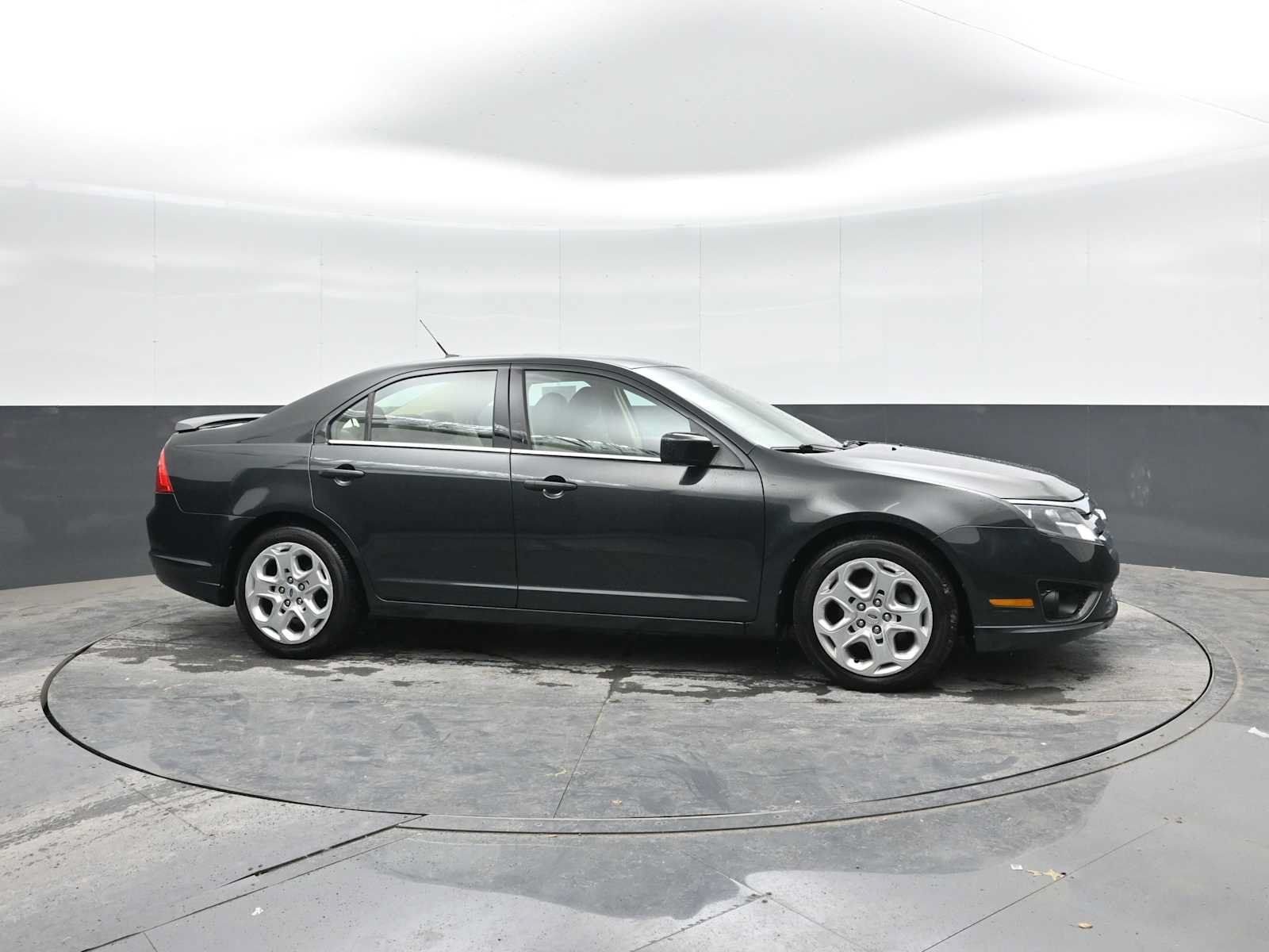 Used 2010 Ford Fusion SE FWD image 8