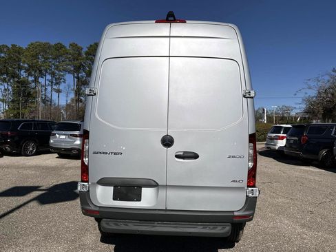 Used 2024 Mercedes-Benz Sprinter 144 Cargo image 6