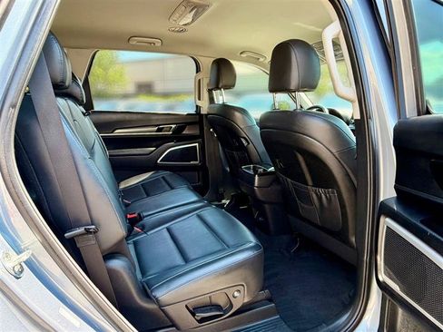 Used 2020 Kia Telluride LX FWD image 15