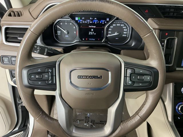 Used 2021 GMC Yukon Denali w/ Denali Ultimate Package AWD/4WD image 17