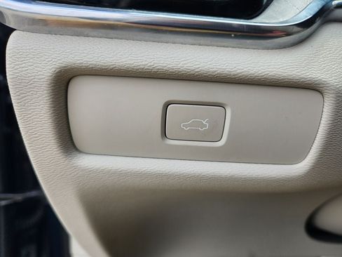 Certified 2024 Volvo V60 B5 Cross Country Plus w/ Protection Package Premier AWD/4WD image 20