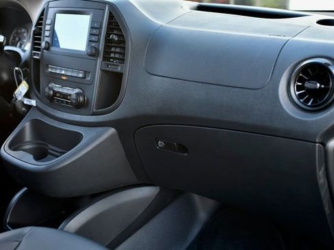 Used 2023 Mercedes-Benz Metris Passenger image 34