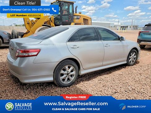 Used 2011 Toyota Camry SE w/ Fleet Convenience Pkg image 4