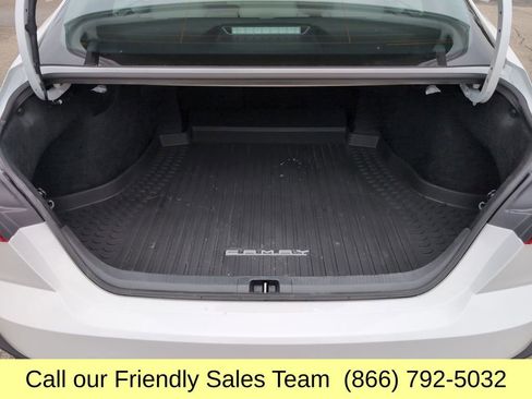 Certified 2025 Toyota Camry SE w/ Convenience Package image 24