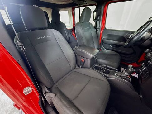 Used 2020 Jeep Wrangler Unlimited Sahara image 26