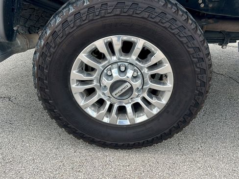 Used 2022 Ford F350 Lariat w/ Chrome Package AWD/4WD image 9