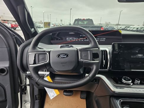 New 2026 Ford Expedition Max Platinum image 13