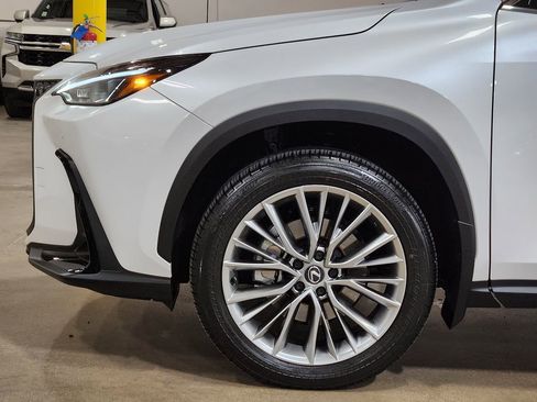 Used 2025 Lexus NX 350 Premium AWD image 5