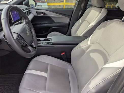 Certified 2025 Toyota Camry SE image 8