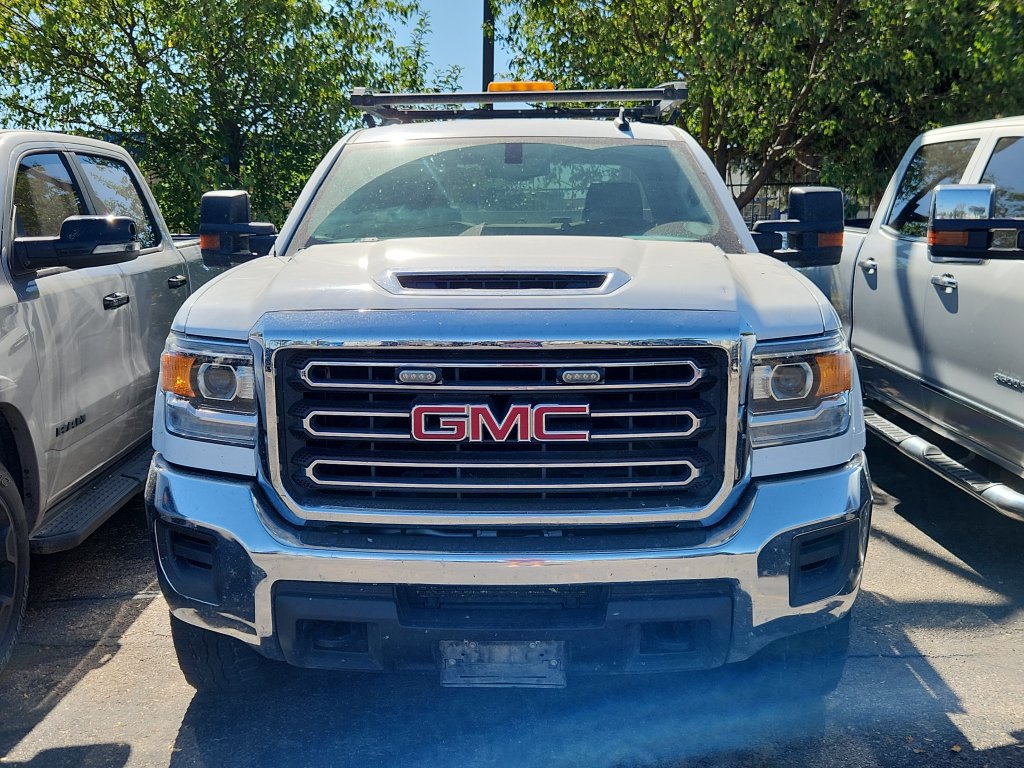 Used 2018 GMC Sierra 3500 SLE AWD/4WD image 2