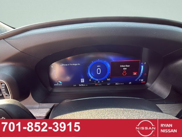 Used 2023 Ford Explorer Platinum w/ Technology Package AWD/4WD image 10