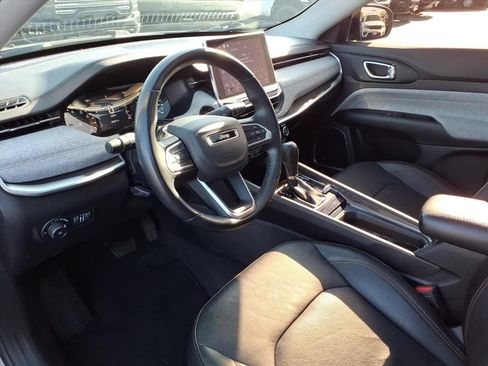 Certified 2022 Jeep Compass Latitude w/ Sun and Sound Group AWD/4WD image 8