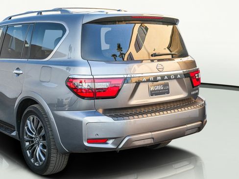 Used 2024 Nissan Armada Platinum w/ Captain's Chairs Package image 8