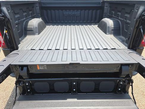 New 2026 GMC Sierra 1500 SLT w/ SLT Premium Plus Package AWD/4WD image 23